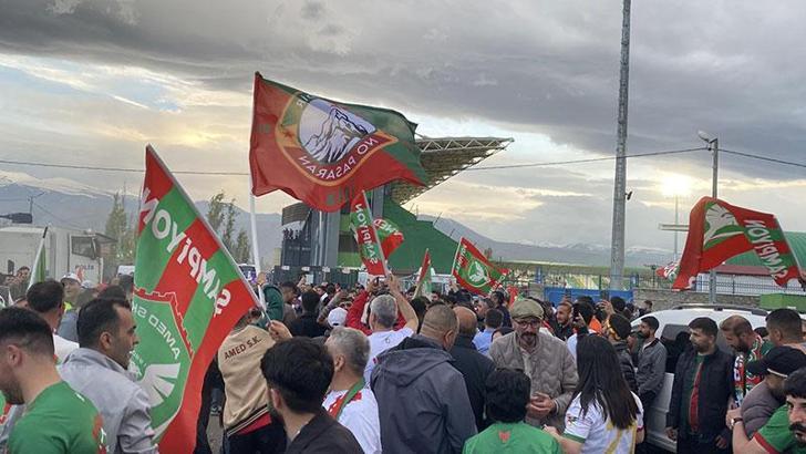 Amed Sportif Faaliyetler taraftarlarından Iğdır’da Süper Lig kutlaması