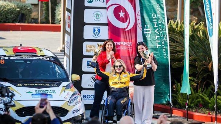 Türkiye'nin ilk engelli kadın ralli pilotundan Bodrum Rallisi’nde çifte derece
