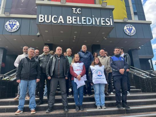 Buca Belediyesi'nde memurlar eylemini sürdürdü