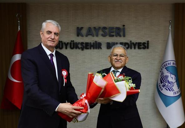 Vakıflar Bölge Müdür Yardımcısı Uğurlu'dan Başkan Büyükkılıç'a ziyaret