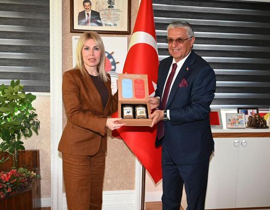 AÜ Rektörü Özkan Kemer Belediyesi'nde