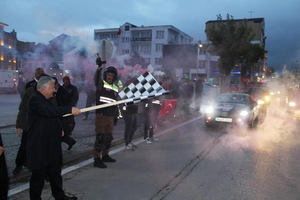 Doğu-Batı Dostluk ve İpek Yolu Rallisi'nin Aksaray etabı sürüyor