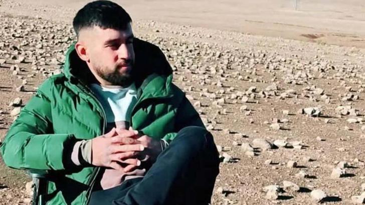 Arızalanan aracını kontrol etmek isterken otomobilin çarptığı amatör futbolcu öldü