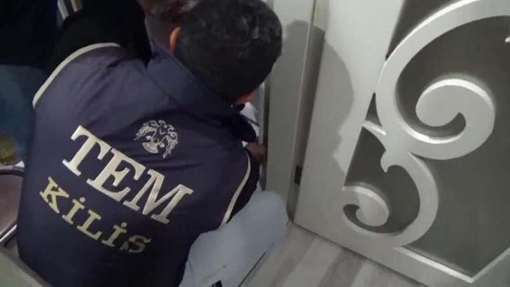 Firari FETÖ hükümlüsü banyodaki gizli bölmede yakalandı