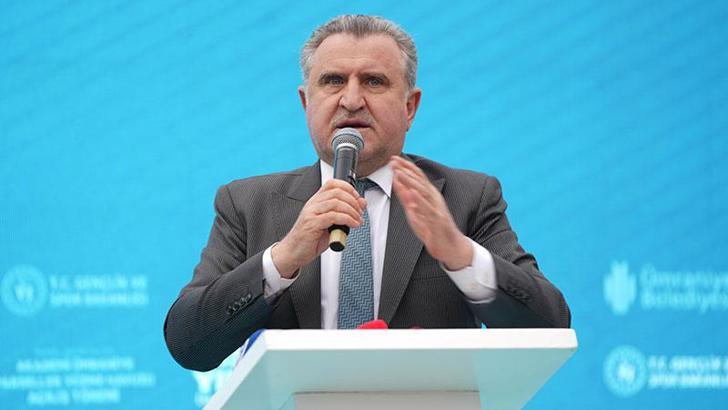 Bakan Bak'tan belediyenin kulübüyle ilişiği kesilen milli karateciye ilişkin açıklama