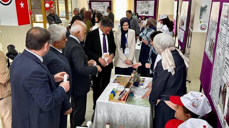 Niğde Şehit Kemal Tosun Anadolu İmam Hatip Lisesi’nde TÜBİTAK 4006 Bilim Fuarı
