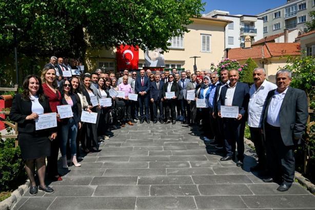 Muhtarlar Akademisi'nde mezuniyet heyecanı