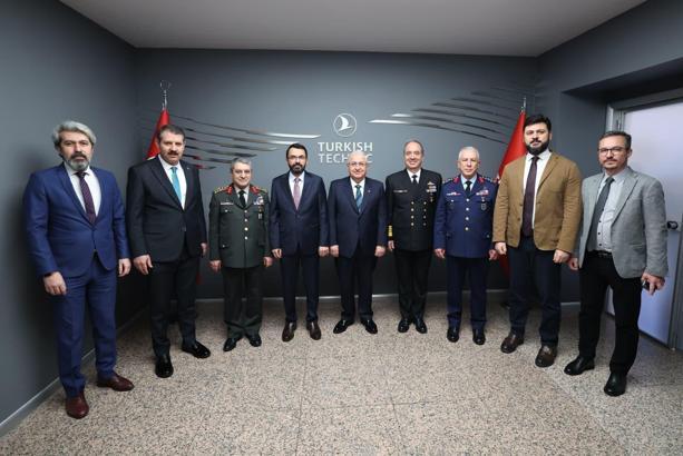 Bakan Güler, Türk Hava Yolları Teknik A.Ş'yi ziyaret etti