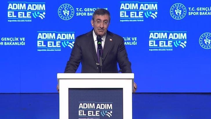 Cevdet Yılmaz, 'Adım Adım El Ele: Bağımlılıkla Mücadele Hareketi Programı'nda konuştu