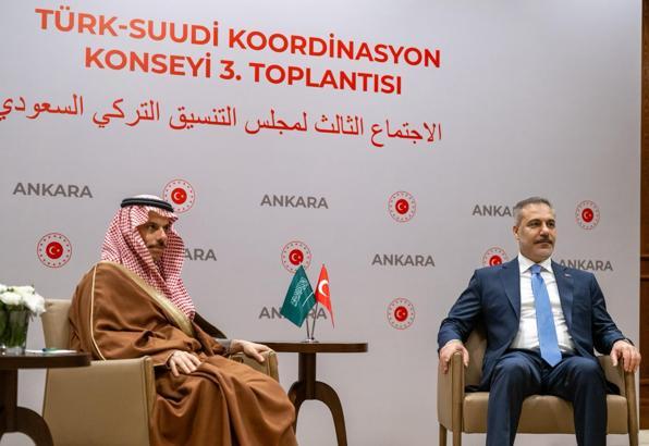 Bakan Fidan, Suudi mevkidaşı Prens Faysal ile görüştü
