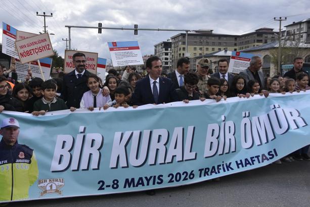 Bitlis’te Trafik Güvenliği Haftası etkinliği düzenlendi