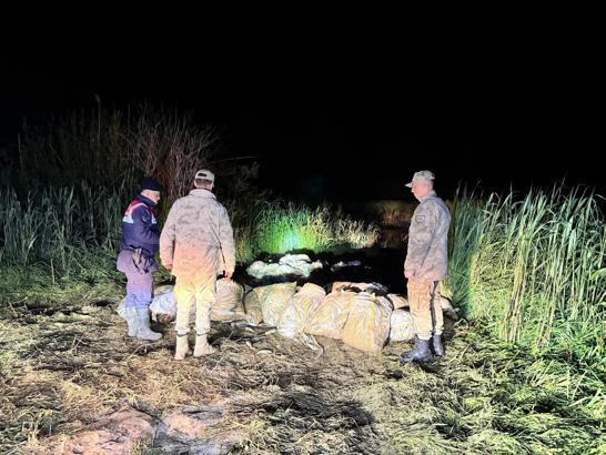 Van'da kacak inci kefali avlayan 7 kişi suçüstü yakalandı