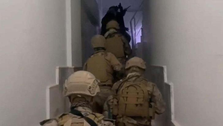 İzmir'de FETÖ operasyonu: 'Emniyet imamının' da olduğu 9 şüpheliye gözaltı