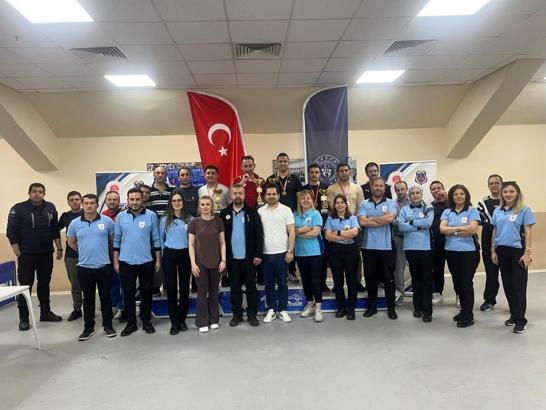 Bursa’da ceza infaz personeli, masa tenisi turnuvasında bir araya geldi
