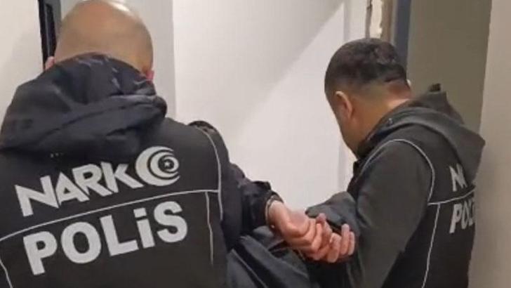 Kırmızı bültenle aranan yabancı uyruklu uyuşturucu şüphelisi Mersin’de yakalandı