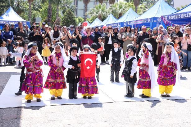 Akdeniz’de Anneler Günü Kermesi’ne yoğun ilgi
