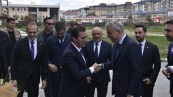Bakan Memişoğlu, Bitlis'te sağlık kongresine katıldı