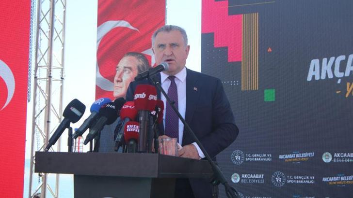 Bakan Bak: Gençlerimiz, toplumumuz obezite tehlikesi ile karşı karşıya
