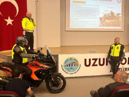 Edirne’de lise öğrencilerine güvenli motosiklet sürücülüğü eğitimi