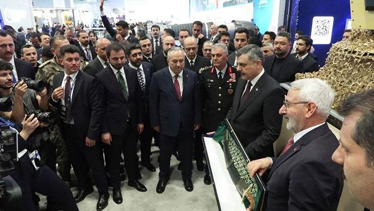 İçişleri Bakanı Çiftçi, SAHA 2026’yı ziyaret etti