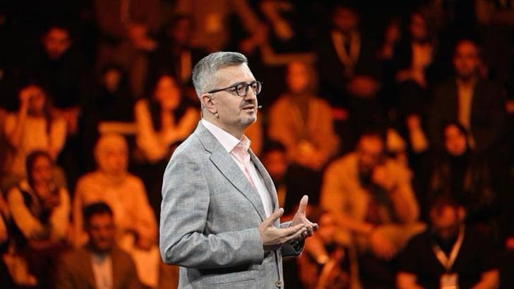 Burhanettin Duran: Savaşlar teknolojiyi, teknoloji savaşları güçlendiriyor