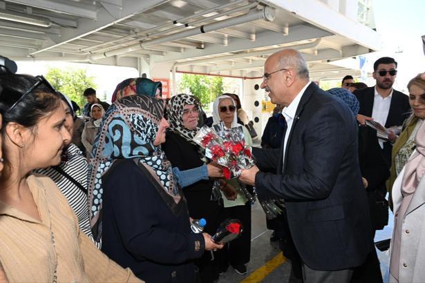 Sami Er: Anneler Günü'nde Gazzeli bin annenin sofrasına yemek ulaştırdık