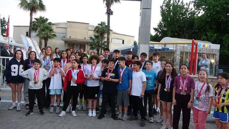 Marmarisli yüzücü çocuklar, havuzlarının yeniden açılmasını istiyor
