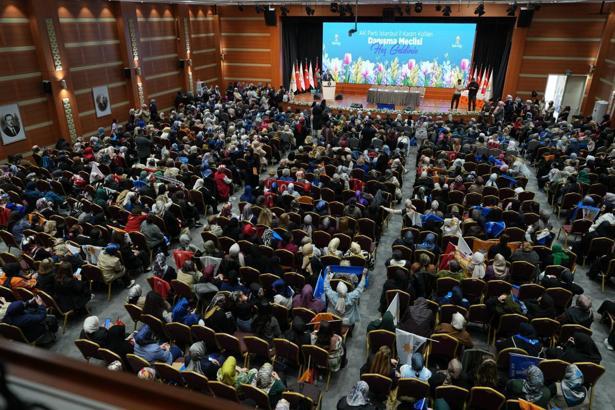 Cumhurbaşkanı Erdoğan, AK Parti İstanbul İl Kadın Kolları Danışma Meclisi’ne telefonla bağlandı