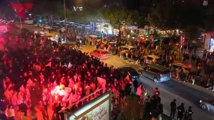 Galatasaray'ın şampiyonluğu Bursa'da coşkuyla kutlandı