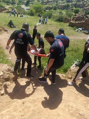 Mardin’de kayalıklardan düşen çocuk yaralandı