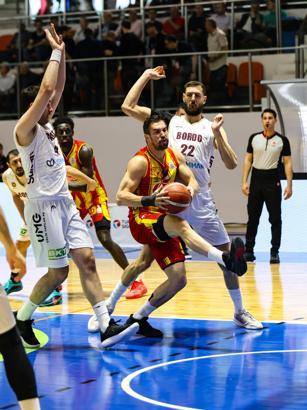 Göztepe potada rövanşı bekliyor
