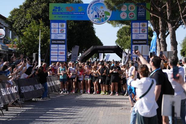 Çeşme Yarı Maratonu’nda ödüller sahiplerini buldu