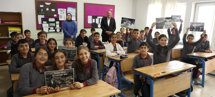 Şarkıcı İbrahim Erkal’a klipli anma