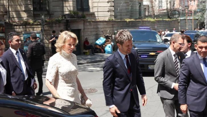 Kraliçe Mathilde, Belçika Başkonsolosluğu'ndaki yatırım paneline katıldı