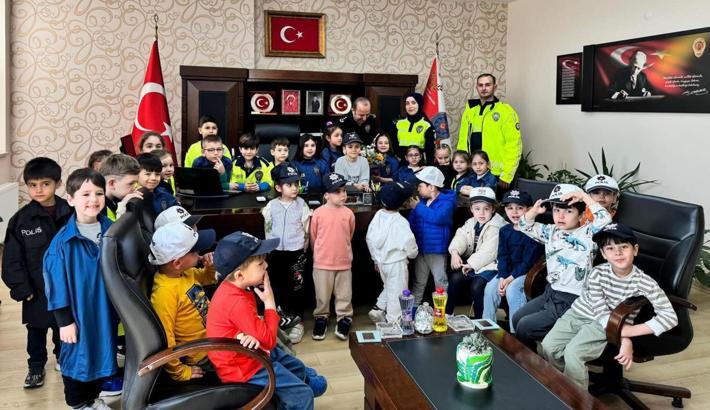 Öğrencilere trafik eğitimi