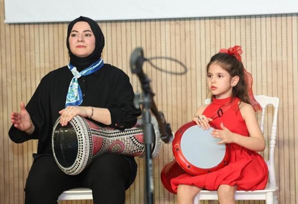Osmangazi’de anneler ve kızları aynı sahnede ritim tuttu