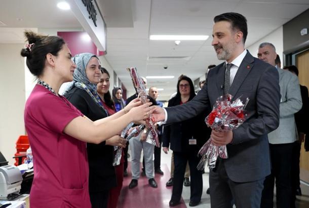 Başkan Vekili Biba'dan 'Hemşireler Günü'nde sağlık emekçilerine ziyaret