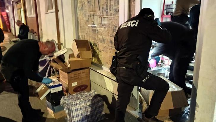 'Kadına şiddet' ihbarına giden polis, 3 milyon liralık kaçak ürün ele geçirdi; 2 gözaltı