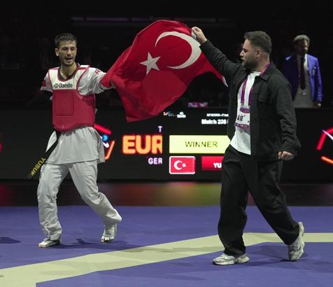 Yusuf Yünaçtı, Avrupa Para Tekvando Şampiyonası'nda altın madalya kazandı