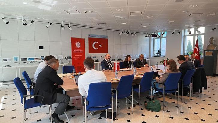 Varşova’da ‘NATO’nun Geleceği ve Polonya-Türkiye Savunma İş Birliği’ paneli düzenledi