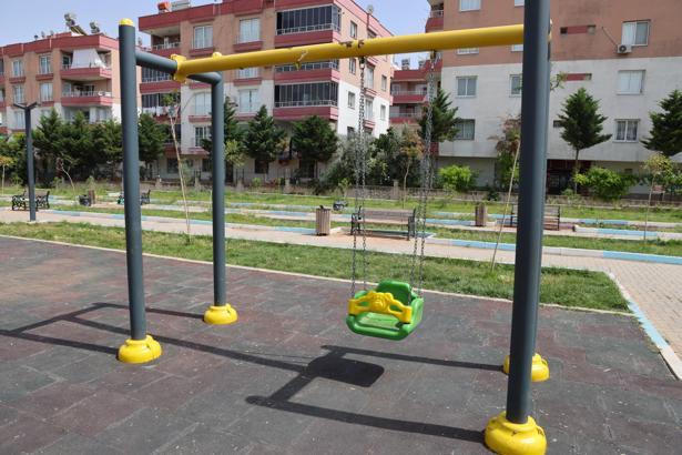 Toroslar’da çocuk parkı tahrip edildi