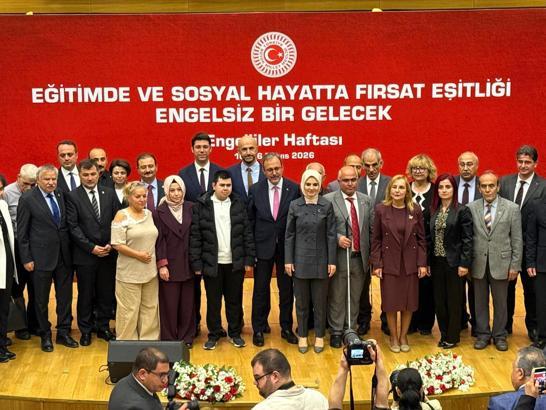 Bakan Göktaş: Kamuda görev yapan engelli memur sayısı 82 bin 880'e ulaştı