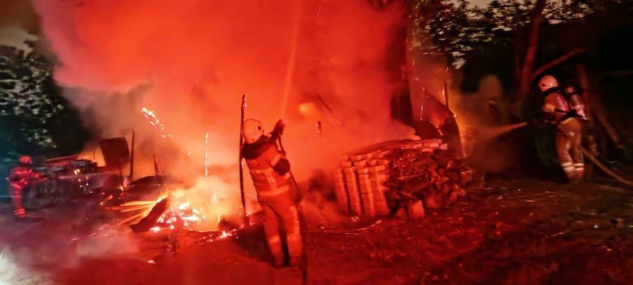 Bursa'da barakada çıkan yangın söndürüldü