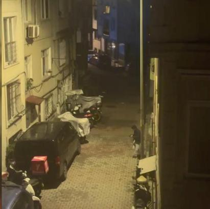 Kağıthane'de iş insanının kayınvalidesinin evini kurşunlayanlar yakalandı; 100 milyon lira değerindeki araçları kundaklanmıştı