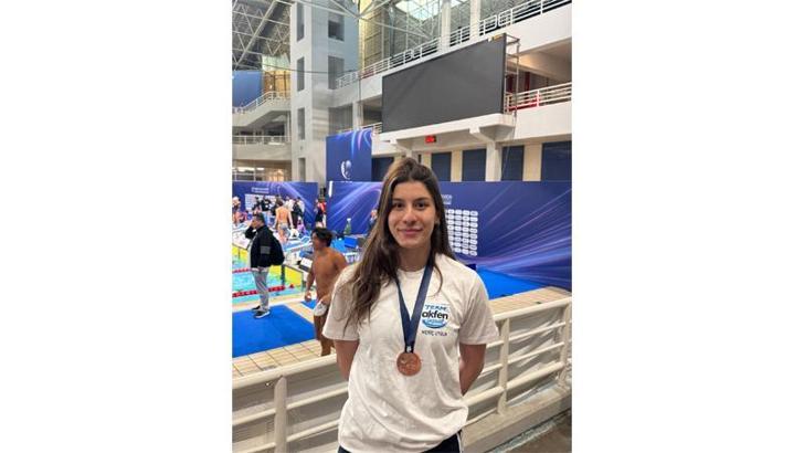 Team Akfen İnşaat sporcusu milli yüzücü Meriç Uygun’dan uluslararası başarı