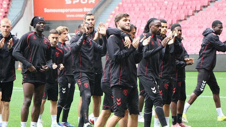 Samsunspor’da 1 antrenör ve 4 futbolcuyla yollar ayrılıyor