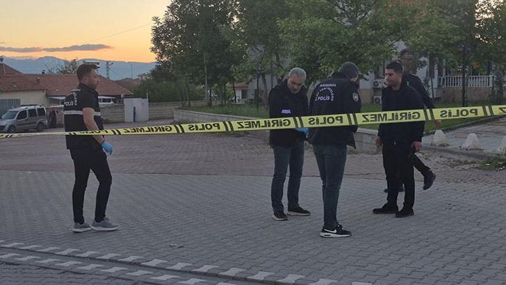 Sanal medyada tartışıp, parkta kavga ettiler: 1 yaralı