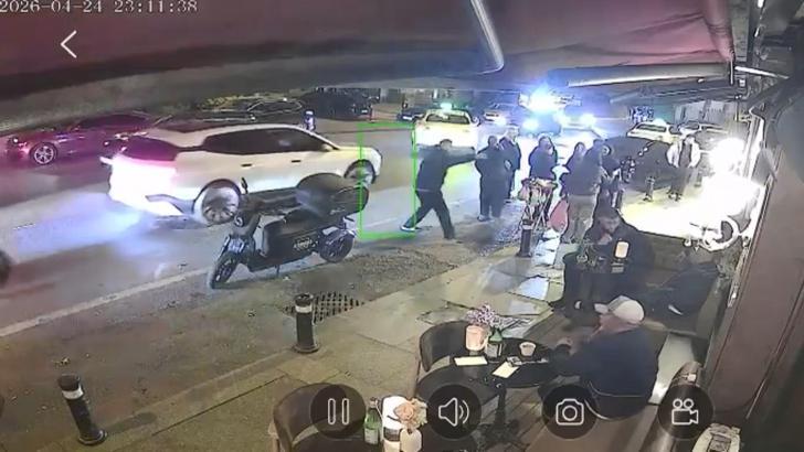 Bebek’te iş insanının restoranına silahlı saldırı; müşteriler panikle kaçtı saldırgan yakalandı