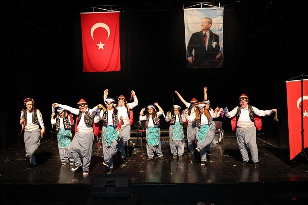 Nilüfer’de Engelliler Haftası ‘Bizim Ev’in yıl sonu gösterisiyle tamamlandı