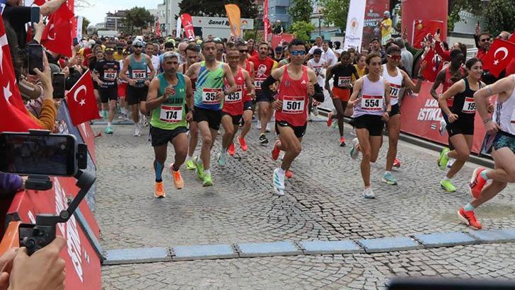 Samsun’da 19 Mayıs Yarı Maratonu koşuldu